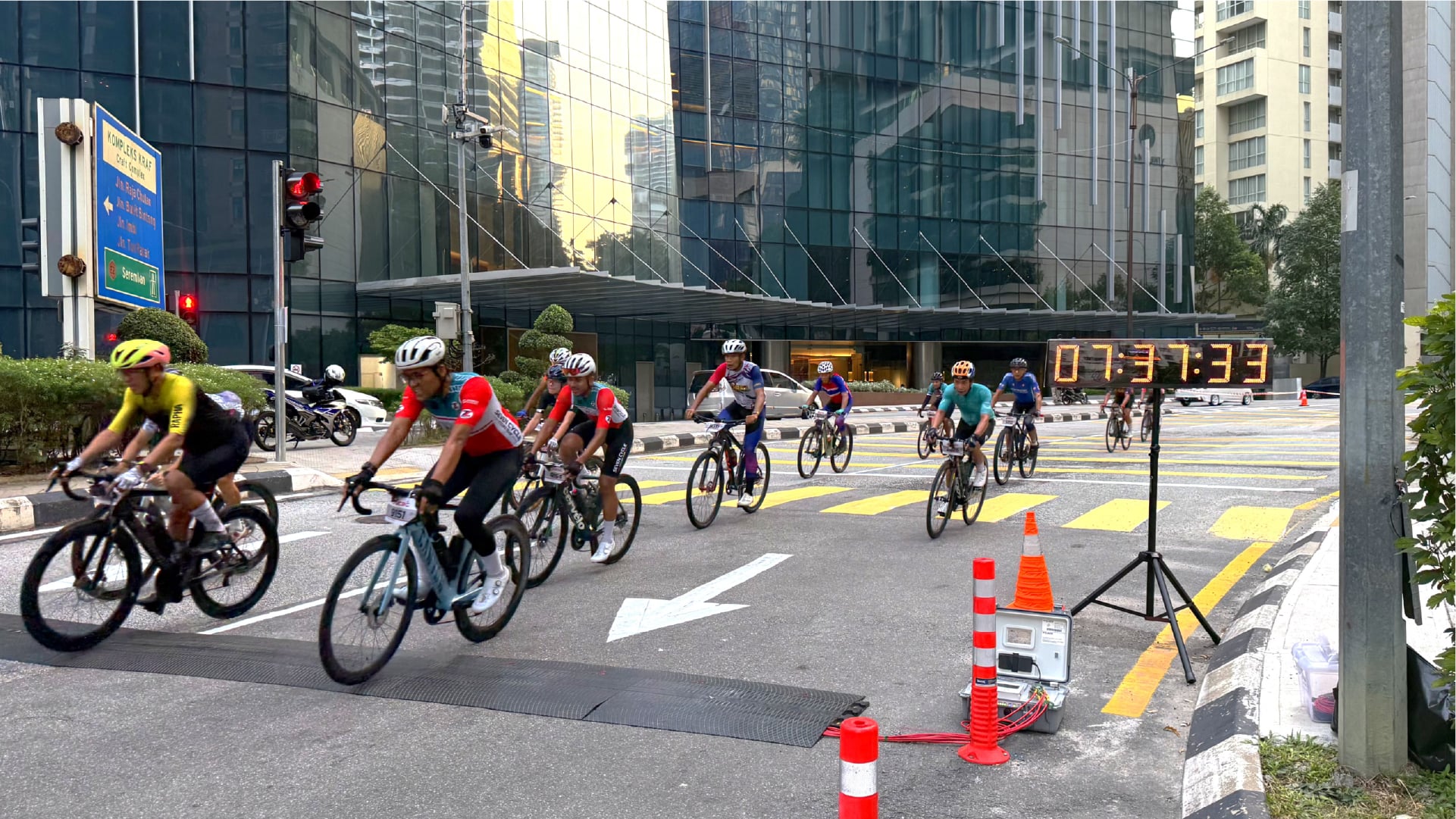Read more about the article Perfect Sync: The Clock Network Driving OCBC Cycle 2026